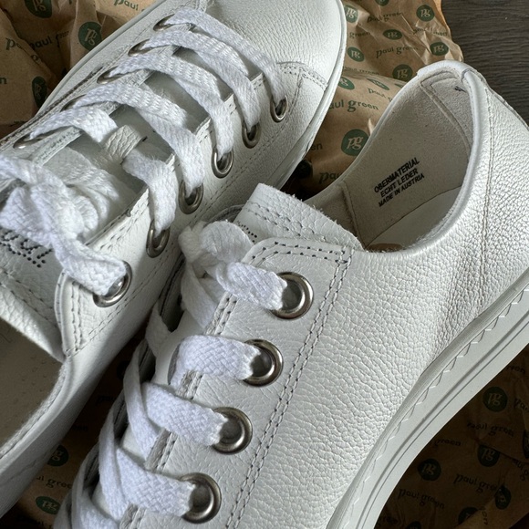 Sneakers. Leather Sneaker - Picture 12 of 12